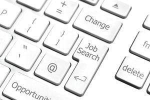 Teclado de computadora de búsqueda de empleo en línea